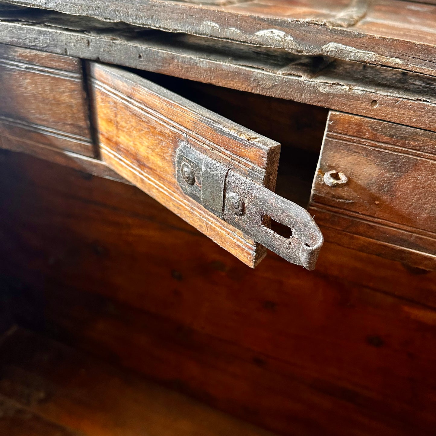 Vintage Indian Glory Chest